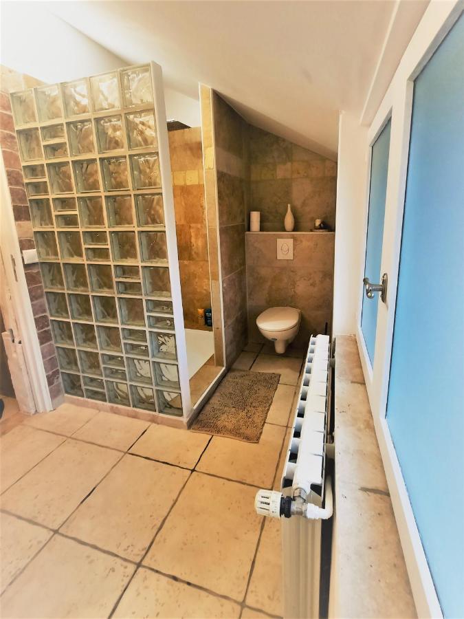 Le Cocoon Avec Parking Gratuit Apartman Cuisery Kültér fotó